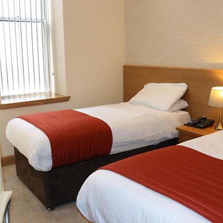 דנפרמליין The City Hotel מראה חיצוני תמונה