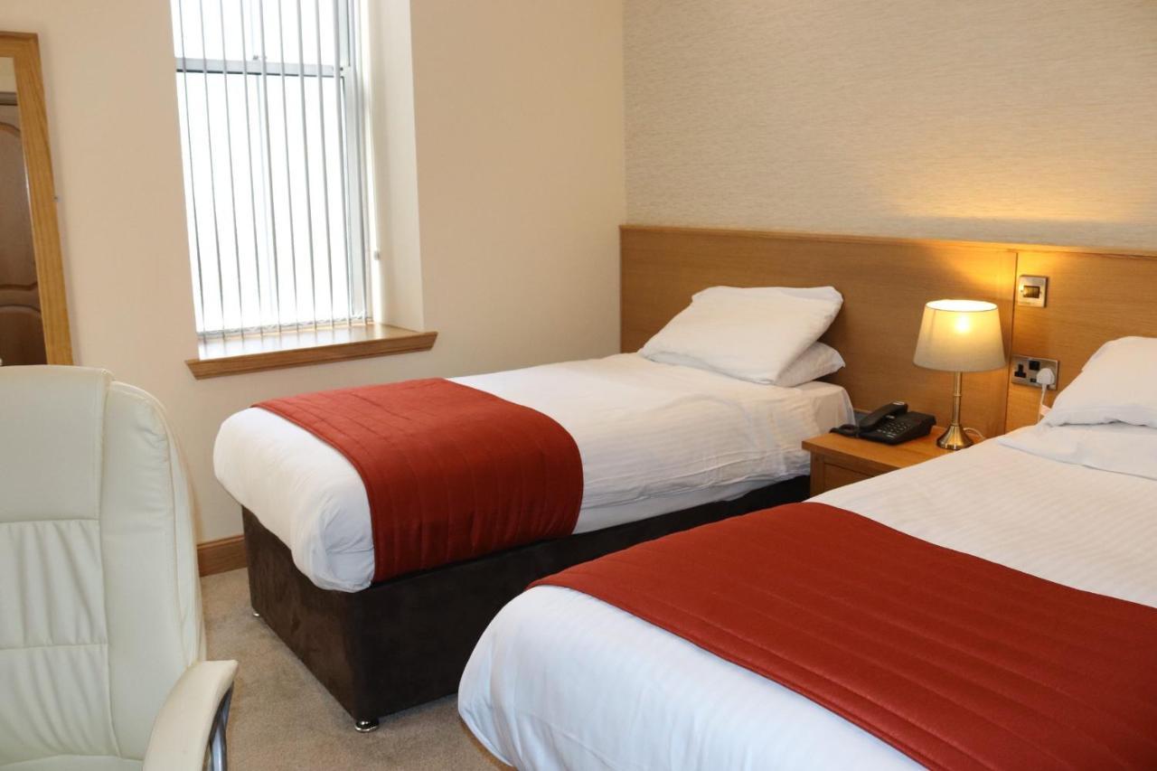 דנפרמליין The City Hotel מראה חיצוני תמונה