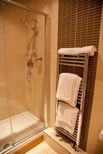 דנפרמליין The City Hotel מראה חיצוני תמונה