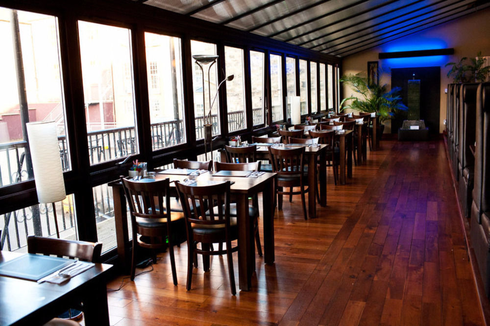 דנפרמליין The City Hotel מראה חיצוני תמונה
