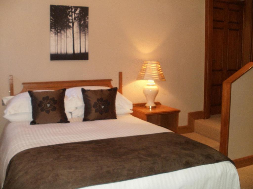 דנפרמליין The City Hotel חדר תמונה